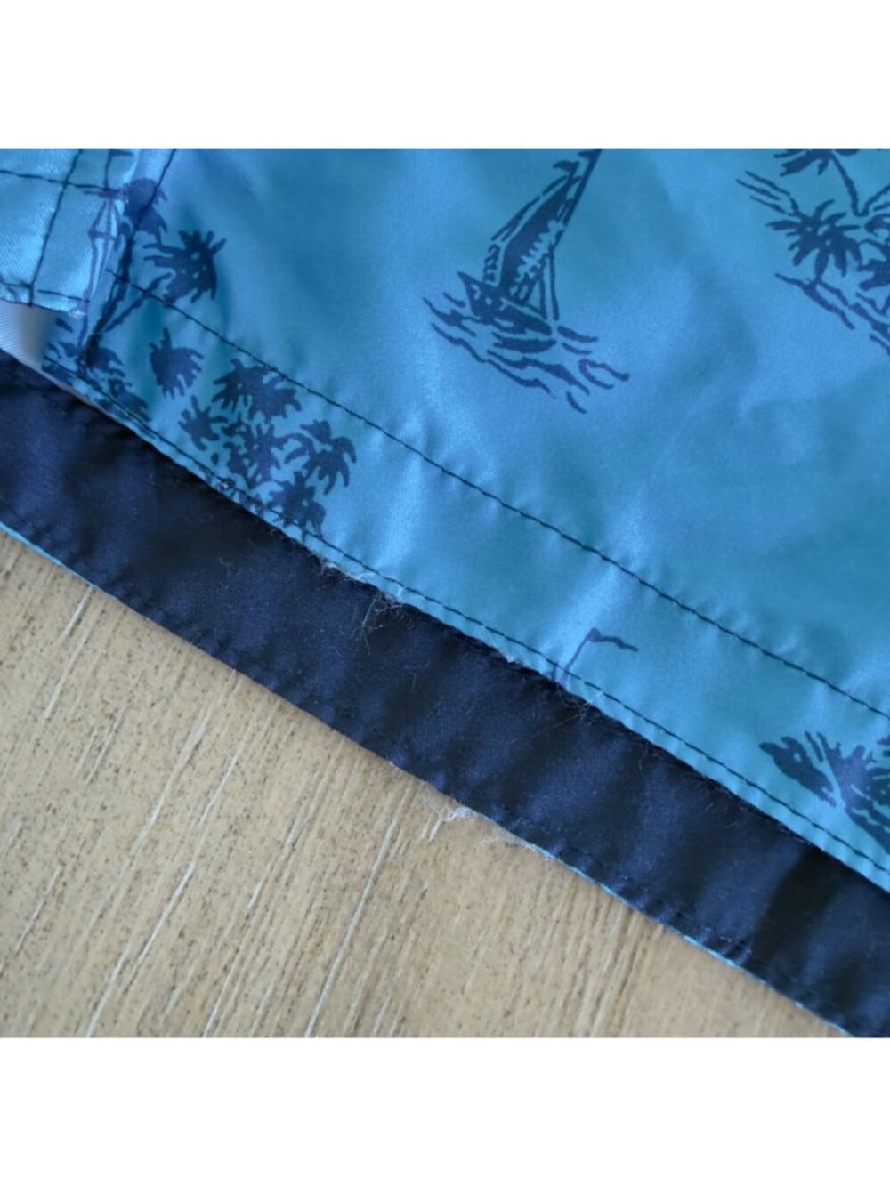 RS Island Inspired Resortwear Men Size L Swim Trunks Palm Trees Whales Blue - Picture 10 of 11